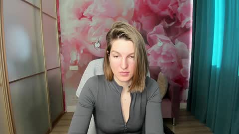 Snapshot of emilywalkers chatting on December 20, 2024, 8:06 am EmilyWalkers online show from December 20, 2024, 8:06 am