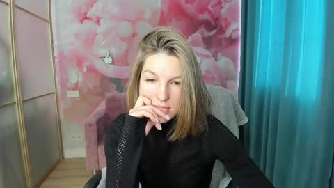 Snapshot of emilywalkers chatting on January 5, 2025, 7:07 am EmilyWalkers online show from January 5, 2025, 7:07 am