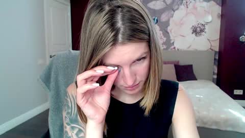 Snapshot of emilywalkers chatting on January 15, 2025, 10:38 am EmilyWalkers online show from January 15, 2025, 10:38 am