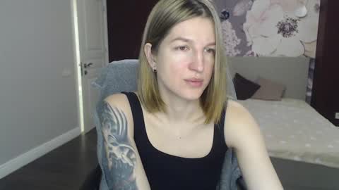 Snapshot of emilywalkers chatting on January 29, 2025, 7:57 am EmilyWalkers online show from January 29, 2025, 7:57 am
