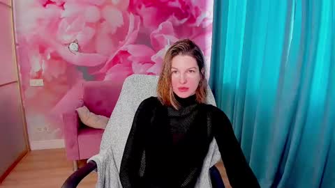 Snapshot of emilywalkers chatting on February 17, 2025, 7:58 am EmilyWalkers online show from February 17, 2025, 7:58 am