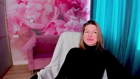 Snapshot of emilywalkers chatting on February 18, 2025, 7:54 am EmilyWalkers online show from February 18, 2025, 7:54 am