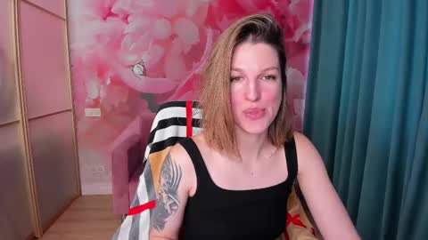 Snapshot of emilywalkers chatting on March 3, 2025, 8:16 am EmilyWalkers online show from March 3, 2025, 8:16 am