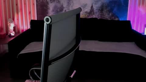 Emily online show from September 13, 2025, 8:25 am