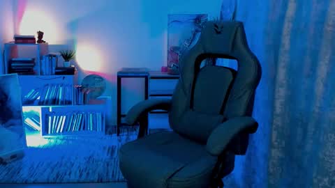 Emily online show from October 15, 2025, 8:14 am