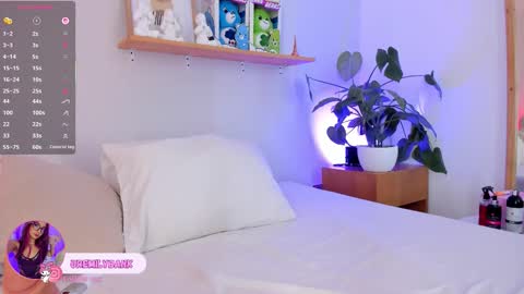 Emily Bank online show from November 10, 2025, 7:57 pm