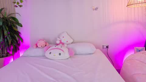 Snapshot of emilyy_bank chatting on June 13, 2026, 4:38 pm Emily Bank online show from June 13, 2026, 4:38 pm