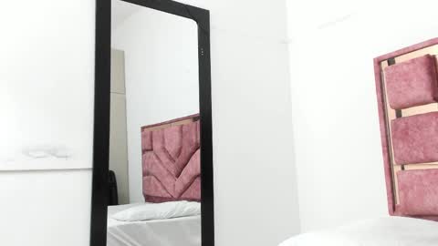 emilyy_cooperr online show from March 11, 2025, 6:32 am