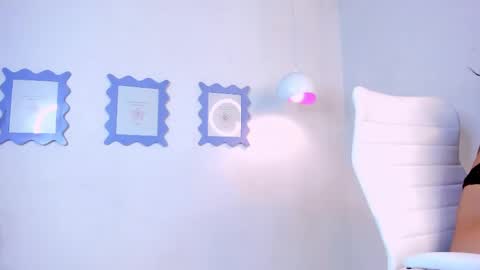 Snapshot of emilyy_kim chatting on March 11, 2025, 7:58 am emilyy_kim online show from March 11, 2025, 7:58 am