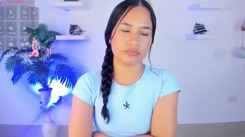 emilyy_kim online show from January 12, 2026, 6:46 pm