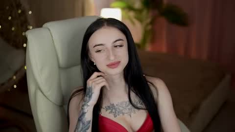 emilyymoon online show from May 21, 2026, 12:45 pm
