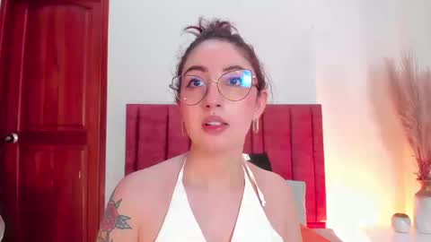 Emilyy Watson online show from September 12, 2025, 12:22 am