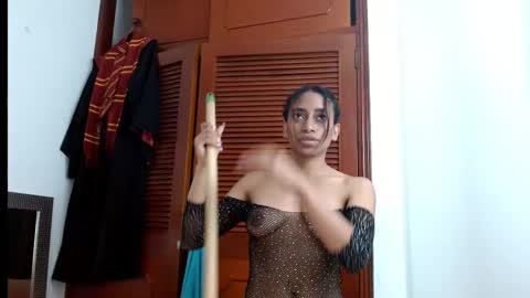 emilyzans07 online show from February 22, 2025, 6:19 pm