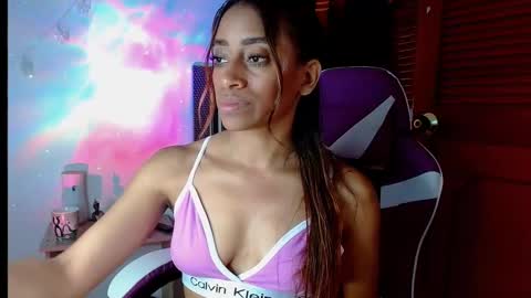 emilyzans07 online show from March 7, 2025, 5:38 pm