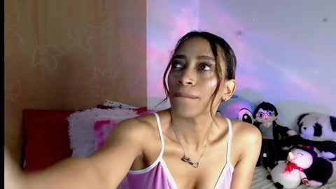 emilyzans07 online show from March 11, 2025, 10:20 pm