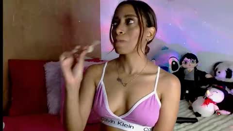 emilyzans07 online show from March 12, 2025, 1:58 am