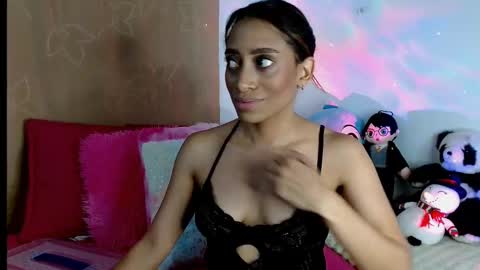 emilyzans07 online show from March 12, 2025, 7:49 pm