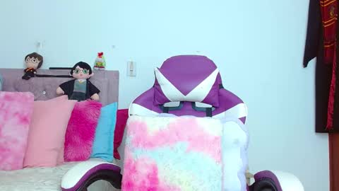 emilyzans07 online show from September 10, 2025, 7:58 pm
