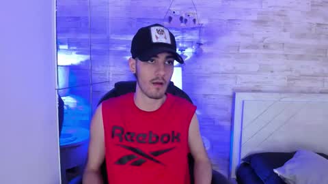 Snapshot of emir_ozan chatting on February 10, 2026, 7:51 pm emir_ozan online show from February 10, 2026, 7:51 pm