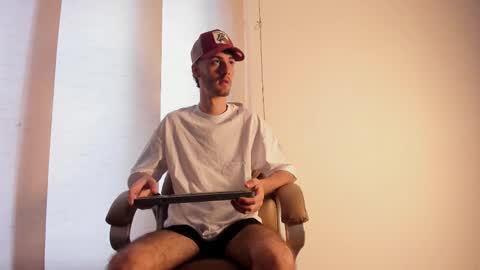 Snapshot of emir_ozan chatting on February 21, 2026, 7:48 pm emir_ozan online show from February 21, 2026, 7:48 pm