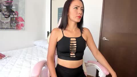 L i a    time online 7am - 1pm Gtm-5  online show from November 6, 2025, 6:09 pm