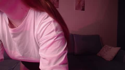 Emmi online show from September 14, 2025, 5:12 pm