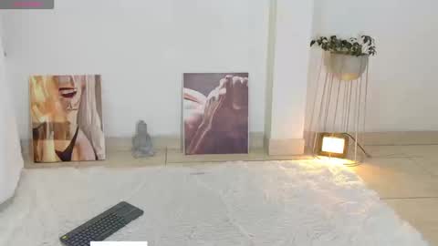 Eimy online show from September 8, 2025, 11:48 pm
