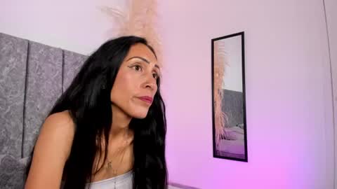 Snapshot of emliy_smith chatting on August 4, 2026, 7:27 pm Emily online show from August 4, 2026, 7:27 pm