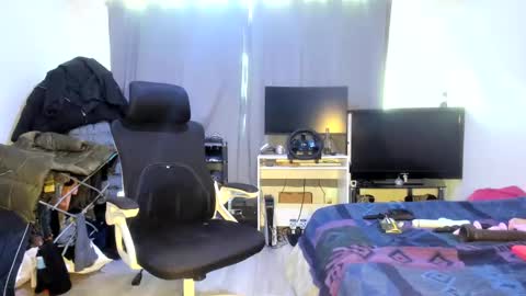 emliyjamesmjb online show from February 18, 2025, 12:17 pm