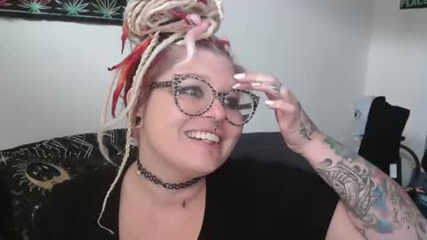 emma lotacurves online show from January 8, 2025, 3:50 pm