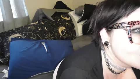 emma lotacurves online show from February 12, 2025, 1:37 pm