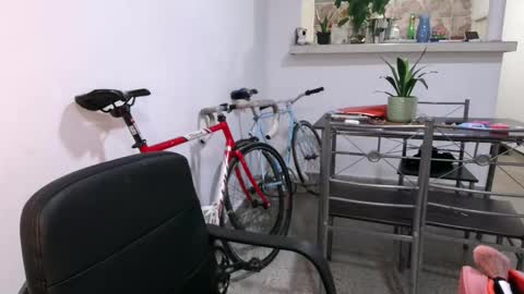 emma______1996 online show from February 25, 2026, 7:29 am