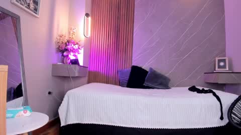 Snapshot of emma__rose1 chatting on September 26, 2025, 7:29 pm emma__rose1 online show from September 26, 2025, 7:29 pm