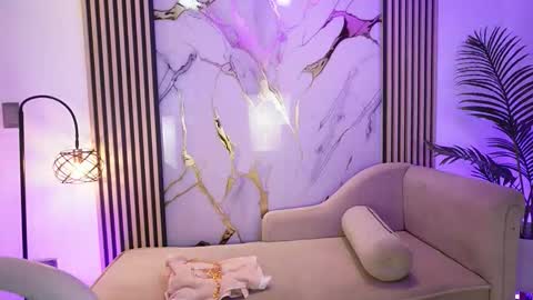 emma__walkerr_ online show from March 28, 2026, 7:02 pm