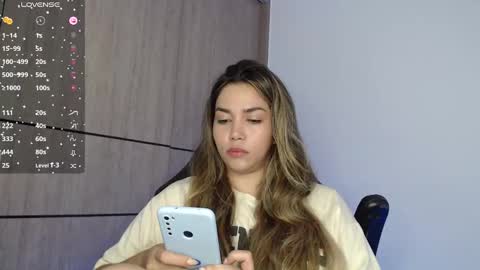 Snapshot of emma_aaa chatting on December 1, 2024, 10:43 pm Rocio online show from December 1, 2024, 10:43 pm