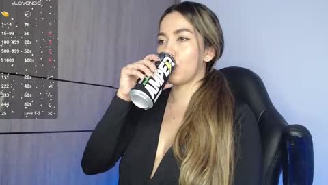 Snapshot of emma_aaa chatting on February 15, 2025, 8:22 am Rocio online show from February 15, 2025, 8:22 am