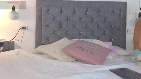 Emma online show from November 7, 2025, 4:23 am