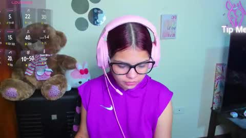 Snapshot of emma_boo_ chatting on March 8, 2026, 2:54 pm emma_boo_ online show from March 8, 2026, 2:54 pm