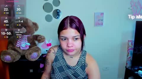 Snapshot of emma_boo_ chatting on April 4, 2026, 4:48 pm emma_boo_ online show from April 4, 2026, 4:48 pm