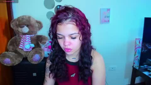 Snapshot of emma_boo_ chatting on April 11, 2026, 2:54 pm emma_boo_ online show from April 11, 2026, 2:54 pm