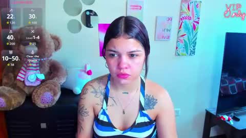 Snapshot of emma_boo_ chatting on May 24, 2026, 3:39 pm emma_boo_ online show from May 24, 2026, 3:39 pm