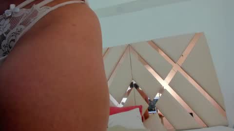 Emma Castillo online show from January 5, 2025, 8:11 am