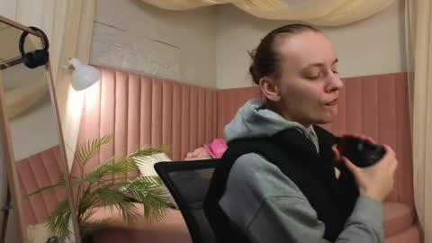 emma_chaser online show from April 21, 2026, 1:42 am