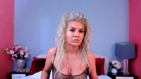 Snapshot of emma_clairex chatting on June 23, 2026, 4:21 am Emma online show from June 23, 2026, 4:21 am