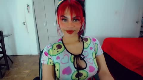 Snapshot of emma_diva chatting on May 15, 2026, 8:05 pm emma online show from May 15, 2026, 8:05 pm