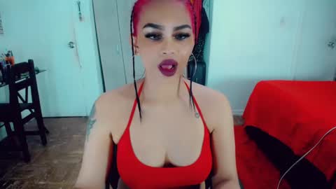 Snapshot of emma_diva chatting on May 29, 2026, 7:23 pm emma online show from May 29, 2026, 7:23 pm