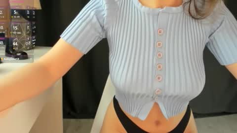 emma_groot online show from October 9, 2025, 2:26 pm