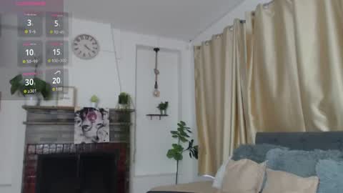 Snapshot of emma_hassani chatting on June 14, 2026, 1:57 pm Tell me Emma online show from June 14, 2026, 1:57 pm