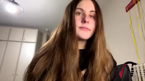 emma_just online show from December 29, 2024, 11:40 am