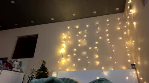 emma_just online show from December 30, 2024, 10:55 pm